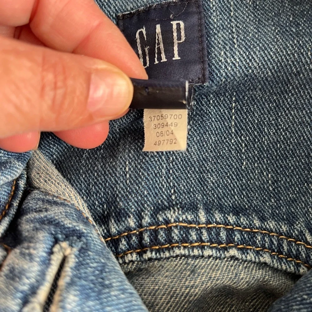 GAP Blue Denim‎ Jean Jacket Cropped Style